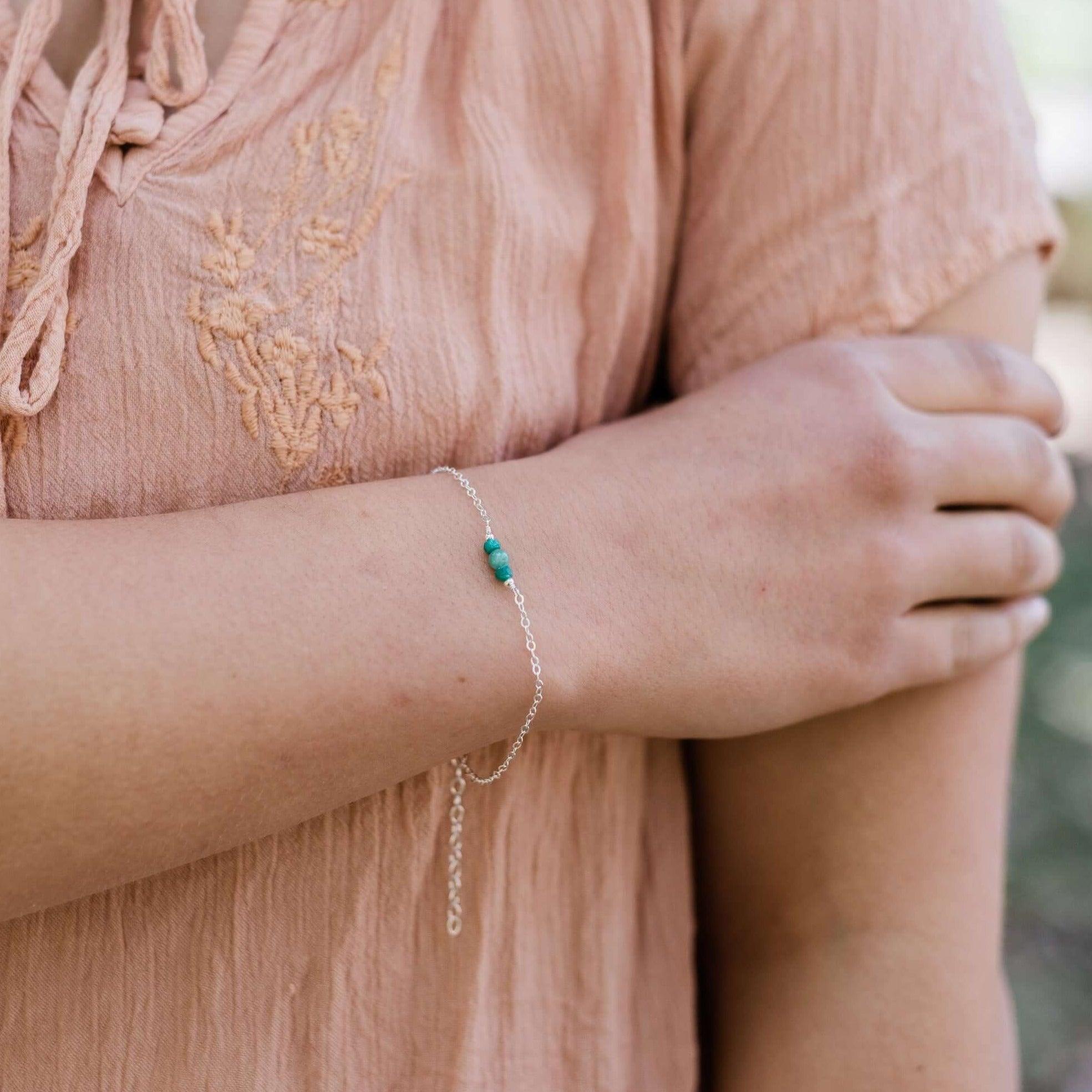 Dainty Emerald Gemstone Bracelet - Dainty Emerald Gemstone Bracelet - 14k Gold Fill - Luna Tide Handmade Crystal Jewellery