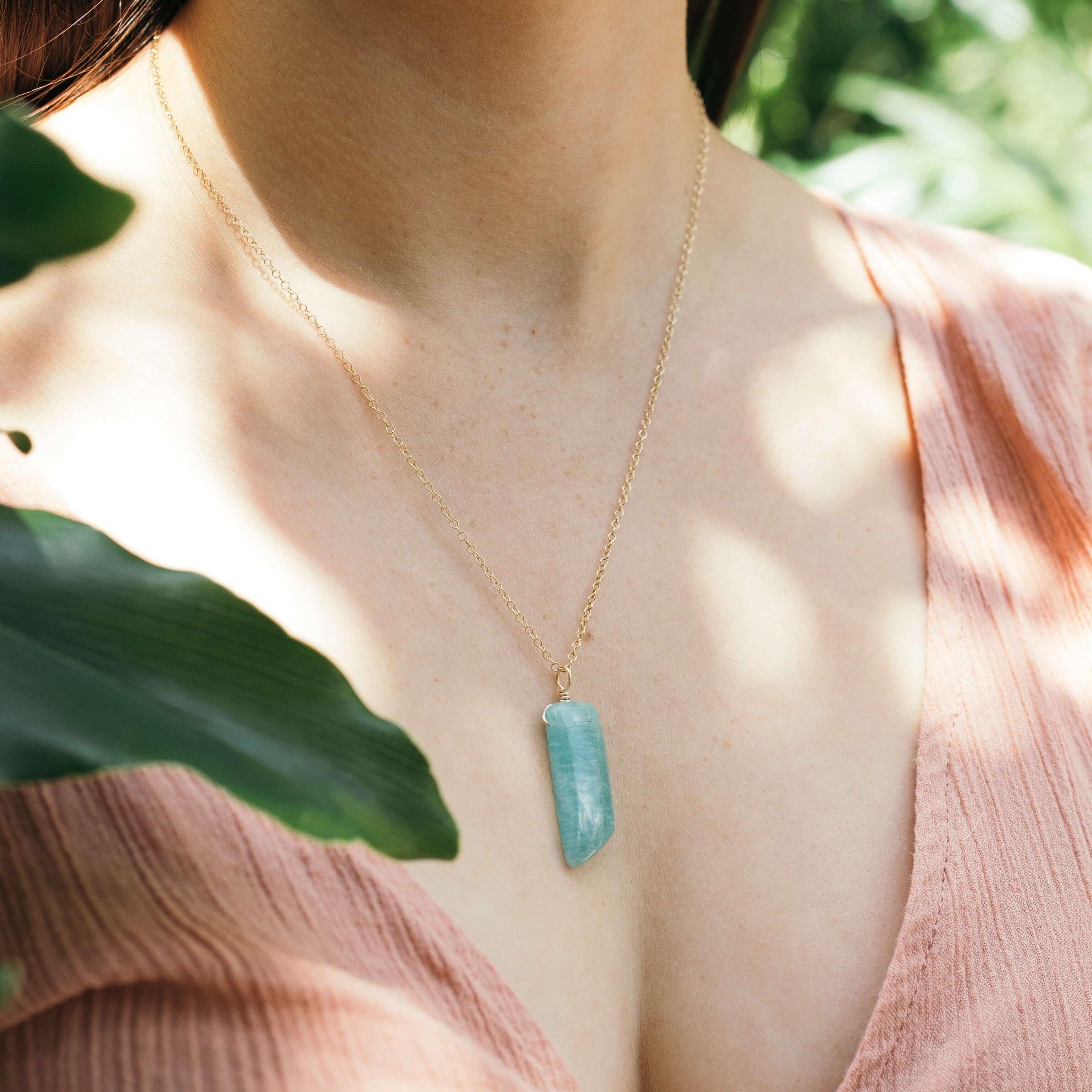 Smooth Point Pendant Necklace - 14K Gold Fill - Luna Tide Handmade Jewellery